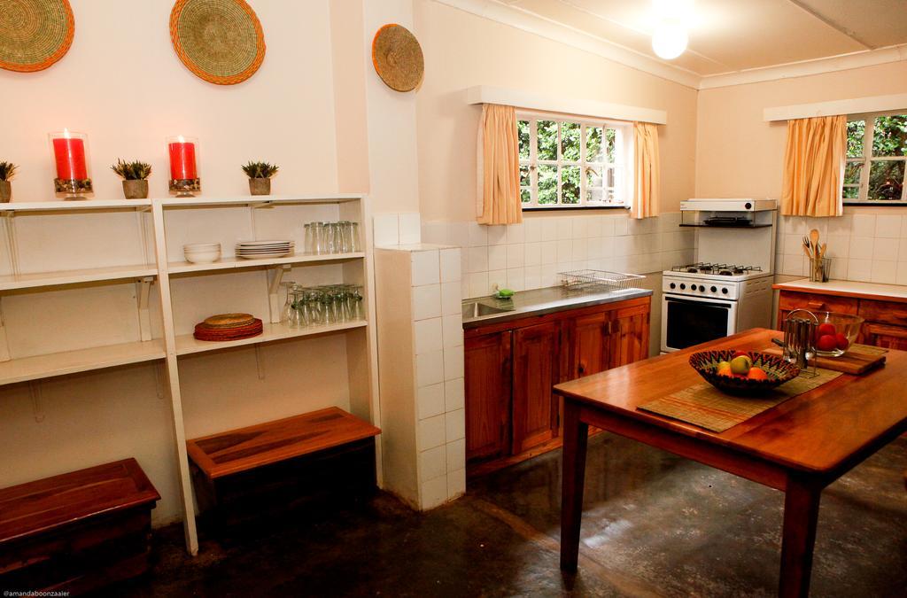 Down Gran'S Self-Catering Cottage Lobamba 外观 照片